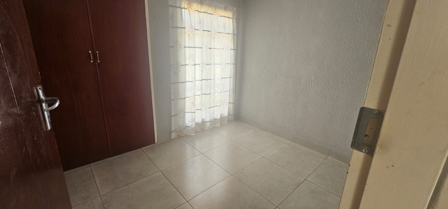 To Let 3 Bedroom Property for Rent in Safari Gardens North West